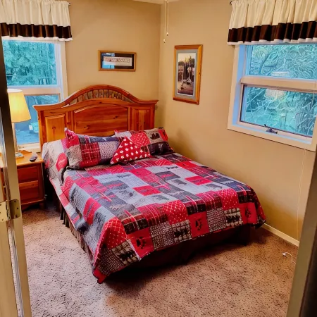 Mississippi River Front Property with amazing views!