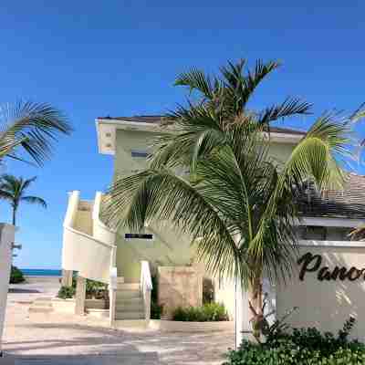 NEW & IMPROVED OCEANFRONT VILLA W/ INFINITY POOL & BEST SNORKELING! Sleeps 20 Hotel Exterior