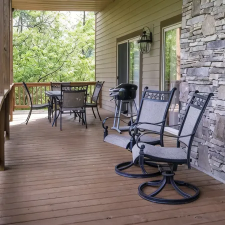 Resort Condo with Poker Table, 6 Beds and 1 Dog Permitted!