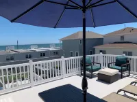 Family Friendly - 1/2 Block To Beach - 4 BR 3 Bath - Driveway Parking! - balcony