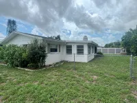 Venice Florida near beach and downtown Hotels in Venice Gardens