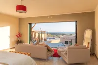 Casa Del Mar - Santa Fe Inspired Home With Gracious Mediterranean Style Living