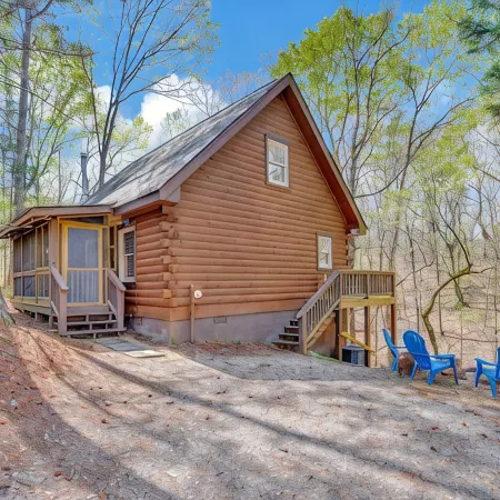 Charming Mountain Ridge View Cozy Cabin near FDR State Park and Callaway Gardens