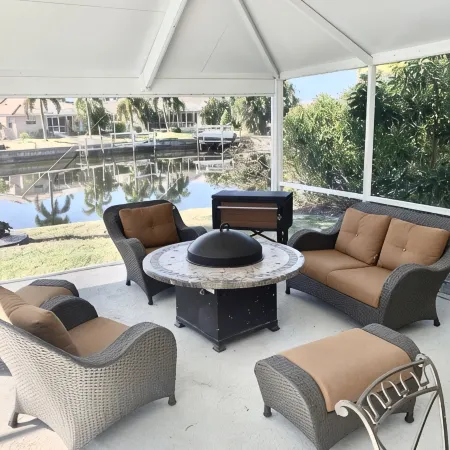 STUNNING!! LUXURY WATERFRONT HOME - HEATED POOL- Close to Harbor/Fish Village