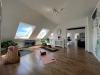 Luxurious penthouse apartment 200sqm in the Lotsenviertel 5 min to Altenliebe