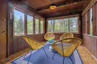 NEW OWNER SPECIAL>Cottage on 6th