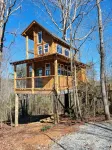 Branches Up Tree House Mountain Getaway
