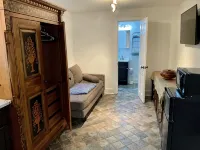 Charming Studio in the Heart of Springfield - Condos