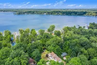 Heron's Perch - Corey Lakehouse with private dock and kayaks - WiFi