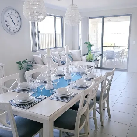 Eglinton Elegance - Hamptons Retreat