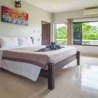 Sea view from 4 to 6 people 150 meters from the beach seen sea upstairs. Rooms