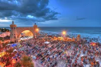 NEW Oceanfront Luxe Beach Escape @ Ocean Walk Resort + 4 Pools + Lazy River