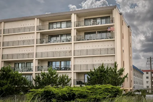 Ocean Front first floor condo. - Boutique