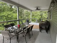 The Nauti Farmhouse - 1 Mile to Moors Resort w Dock/Golf Cart/Pontoon Rental
