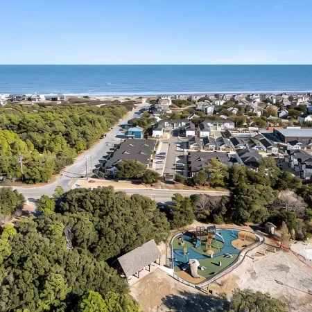 King & Bunk Beds, Beach Parking Pass, & Pets Stay Free