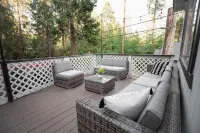 Harte Of The Pines Pet Friendly Walk to Downtown - Wifi