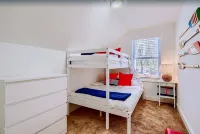 Lakefront retreat for family, friends & fun! - Balkoner
