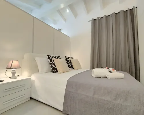 Holmann Suite & Rooms Hotele w: Olbia