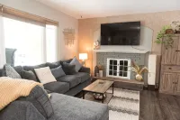 Tranquil 5 bedroom home with large deck and yard - Bintang 3