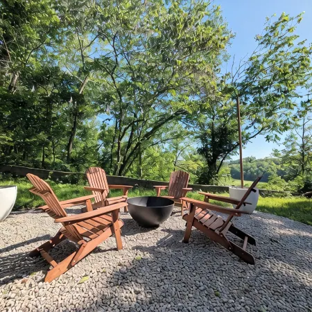 Charming Cottage with a View. Low Cleaning Fee. Close to Fort Leonard Wood.