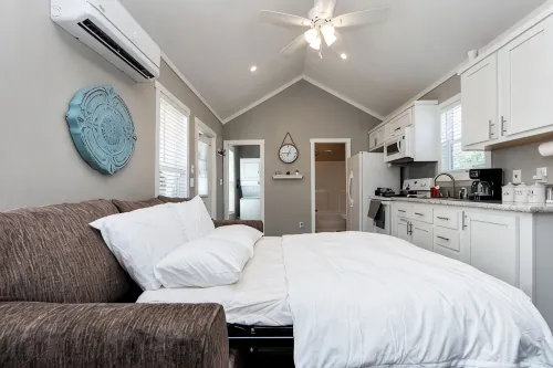 ✨ Adorable Guest House in South Tyler ✨