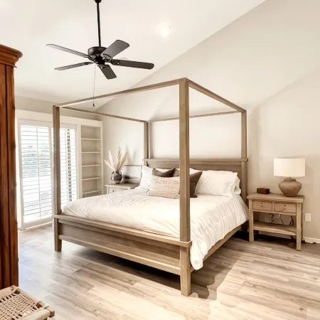 Amazing View!! Spacious 3 bd/ 4 bth in Palm Valley CC!!