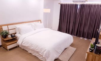 V Square Hotel