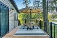 Lake Front Cabin, Media/Game Room, Kayaks, Multi-Level Deck--Newly Remodeled - Feriehus