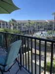 St. Augustine Beach condo, no roads to cross, just direct access to sun & surf. - 3つ星