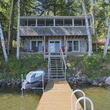 Charming 2BR Lakefront Cottage on Serene Cobbossee w/ Kayaks, A/C