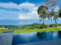 Casa Montaña - Majestic Ocean Views at Dominical Hills Hôtels à : Savegre de Aguirre