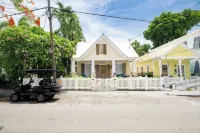 Island Time Hideaway at Old Town Key West Historic Seaport - 3 Blocks to Duval