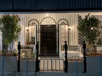 At Night Hotels in Mueang Chumphon District