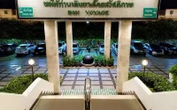 Viang Tak Riverside Hotel - Parkplatz