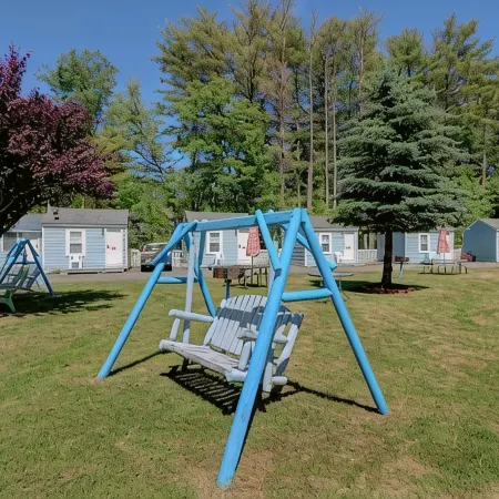Brookside Inn & Cottages