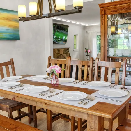 Beautiful 5 Br Westside House + Panoramic Mountain Views!