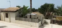 Elegant, fully equipped studio apartment with pool (shared