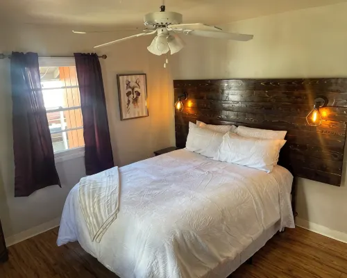 Charming 1-bedroom apartment in lovely John Day with WiFi, AC Hotels in John Day