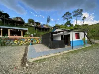 Hotel Glamping Horse Hotels in Dosquebradas