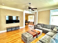 NEW HOT TUB Holladay Farmhouse - Cozy, Convenient فنادق في هولاداي