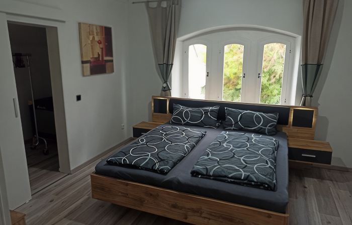 Newly renovated apartment directly at the S-Bahn Hoffenheim 90 sqm