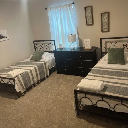Perfect Luxury Home 4 Bedrooms, Perfect for Family and Friends Perfect Lake View
