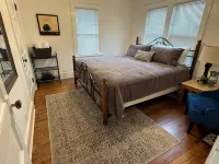 Spacious 4-bedroom house central to Des Moines near Drake Univ. Fenced yard