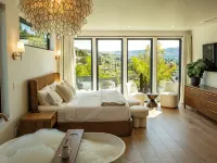 Ultra Luxury Chelan Lake House w/ Sauna, Steam Room, Cold Plunge, and Hot Tub Hotels in Chelan