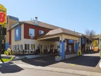 Super 8 by Wyndham Lethbridge Hotels in Lethbridge