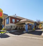 Super 8 by Wyndham Lethbridge