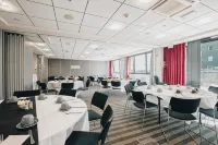Holiday Inn 米盧斯 - 私人泳池