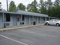Knights Inn Columbia - parking