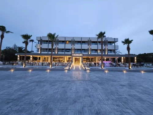 Cosmopolitan Hotel