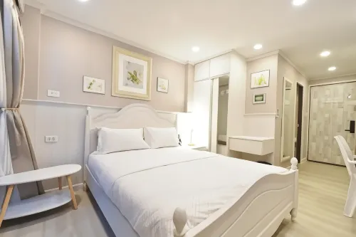 Bluroc Huahin Pool View - Condos